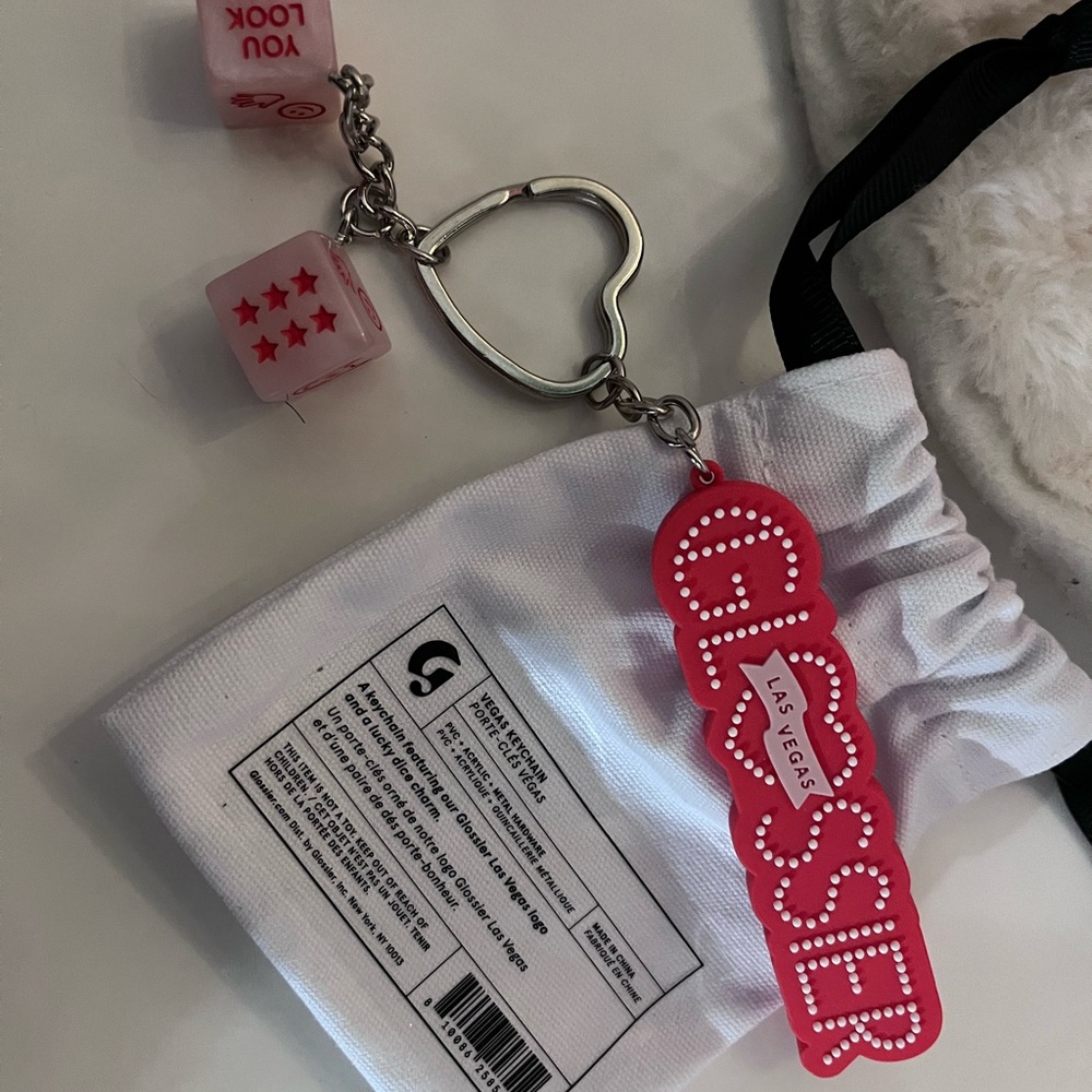 Glossierr Las Vegas Keychain - Picture 4 of 4